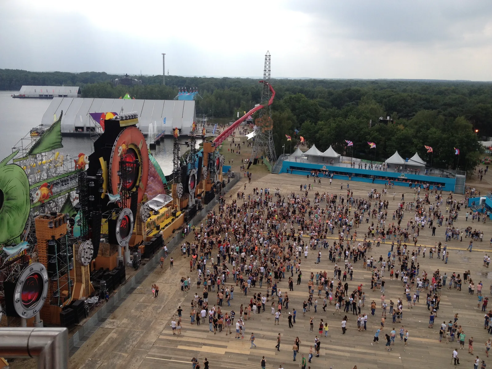 Decibel Outdoor 2015 main stage (older, lower-resolution iPhone 4S photo)